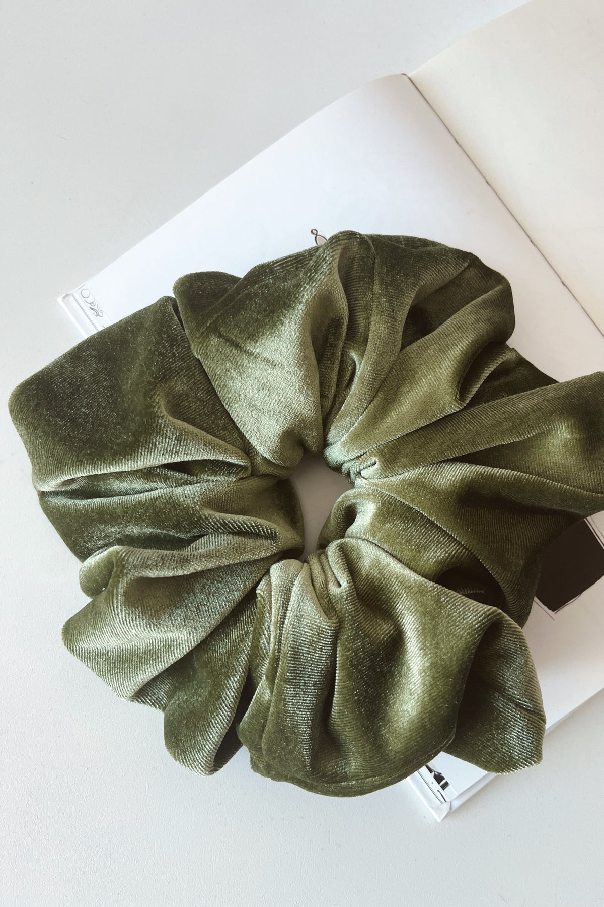 Accesorio Colet Verde Oliva Terciopelo